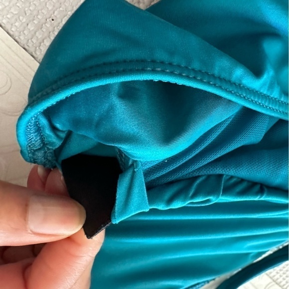 La Blanca One Piece Swimsuit Halter Twist Knot Front Mesh Inserts 4 Peacock 5025 - Picture 13 of 14